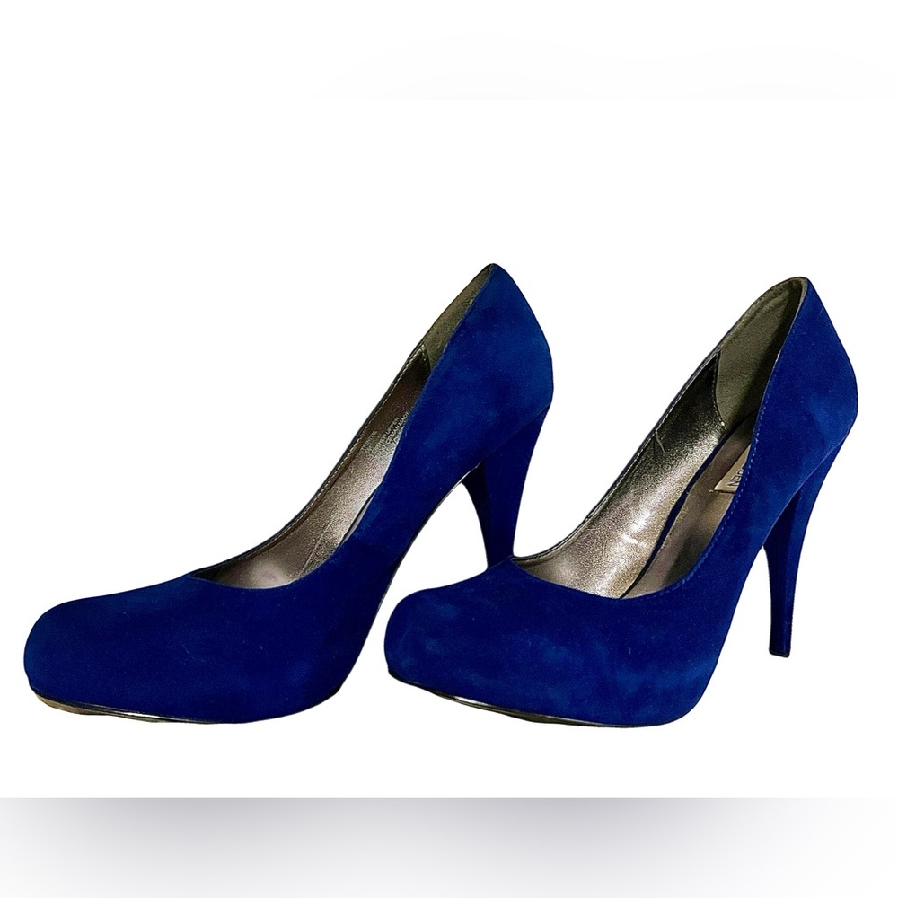 Velvet Blue Steve Madden Pumps